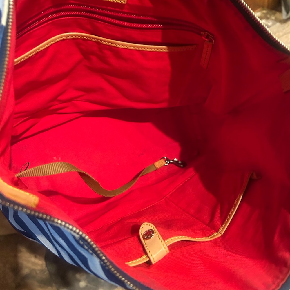 Dooney & Bourke Navy and White Chevron Tote set - Picture 9 of 14